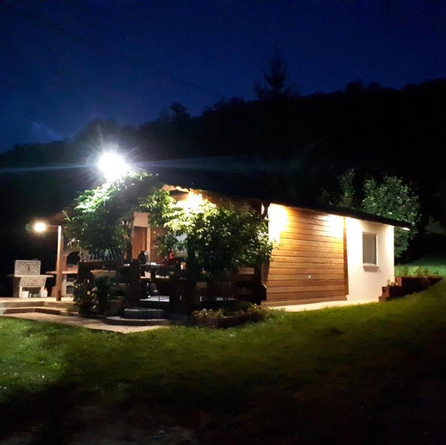 Studio Apartman Firdaus-Bihac, Dobrenica Bb Luaran gambar